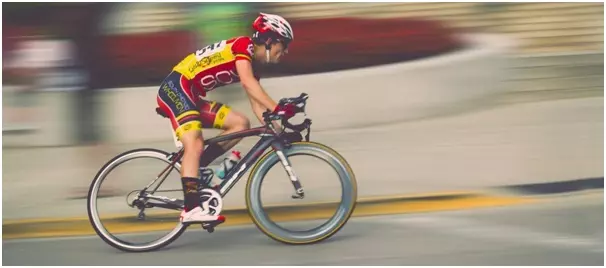 Racing cyclist, illustrating the increased PST pass rate for those who use MyConsultingCoach packages